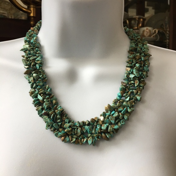 Natural turquoise chip woven mesh collar necklace - Picture 2 of 7